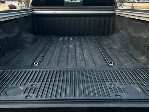 Used 2019 Nissan Titan Platinum Reserve RWD image 18