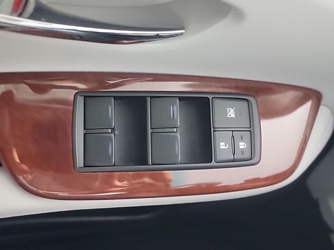 Used 2010 Lexus HS 250h FWD image 23