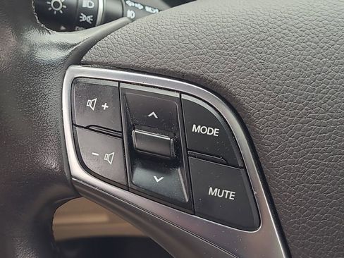 Used 2016 Hyundai Azera Limited image 27