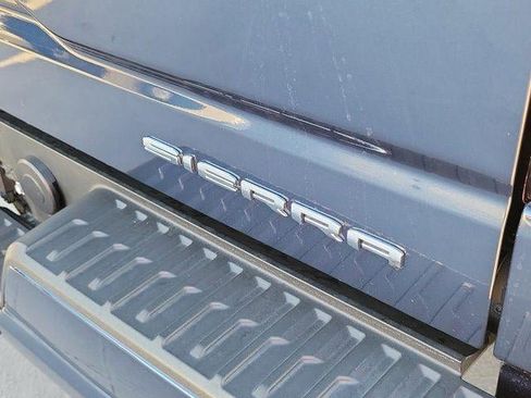 Used 2022 GMC Sierra 1500 Denali Ultimate AWD/4WD image 6