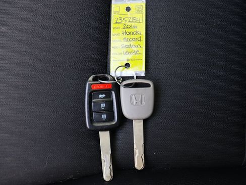 Used 2016 Honda Accord Sport image 58