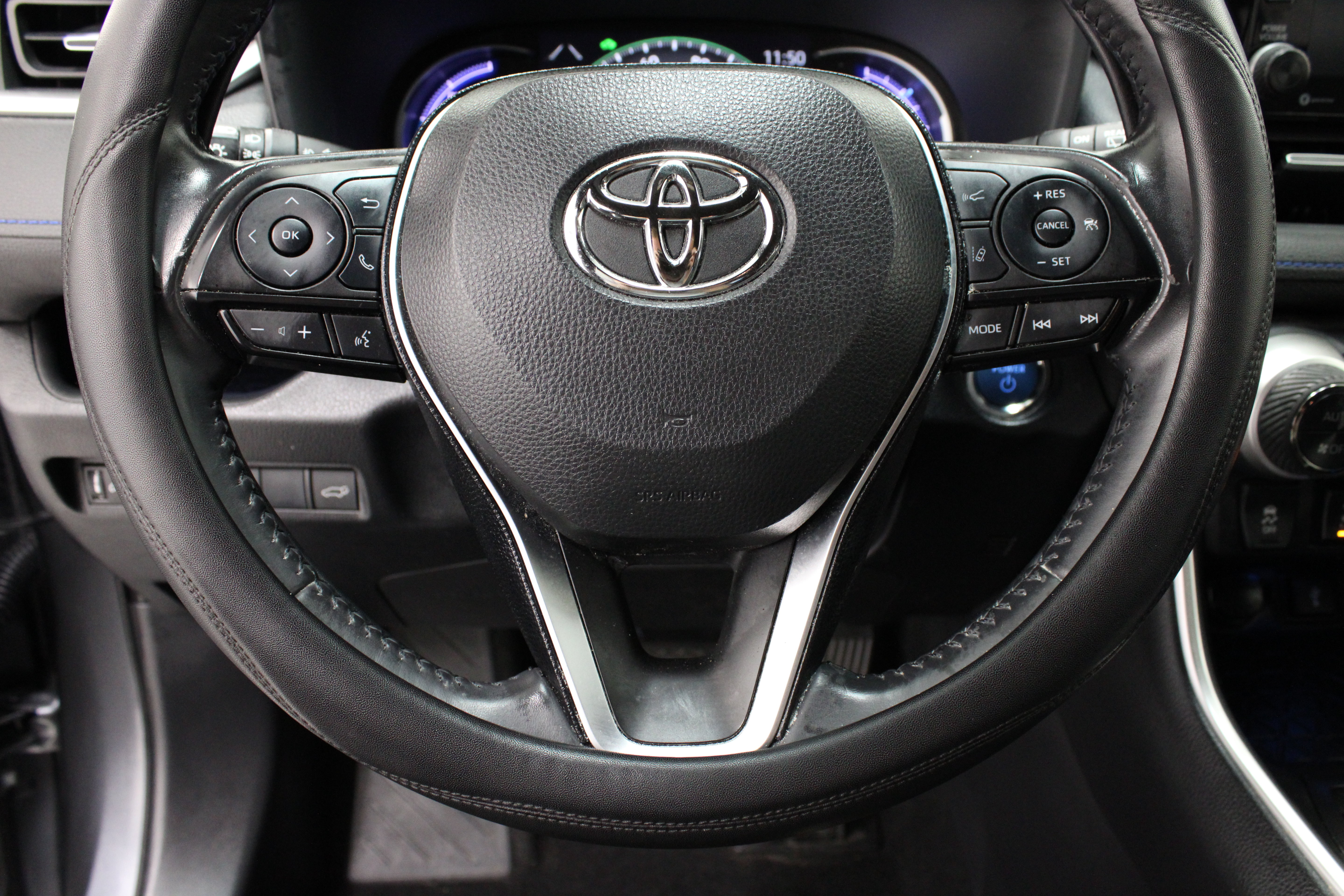 Used 2020 Toyota RAV4 XSE AWD/4WD image 25