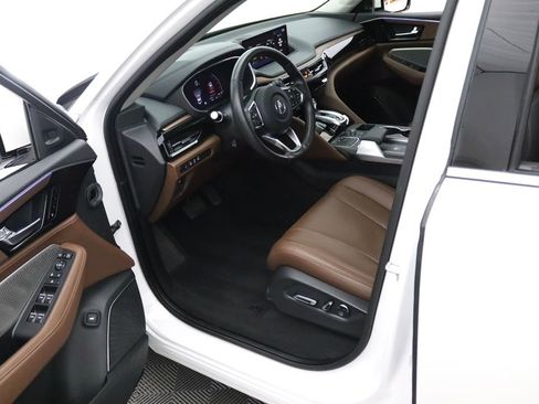 Used 2023 Acura MDX SH-AWD w/ Technology Package image 17