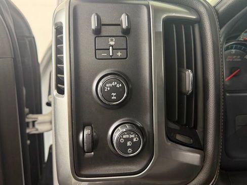 Used 2018 Chevrolet Silverado 1500 LTZ Z71 w/ LTZ Plus Package AWD/4WD image 15