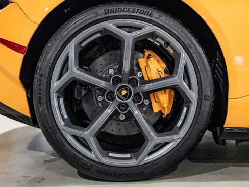 Used 2023 Lamborghini Huracan Tecnica image 30