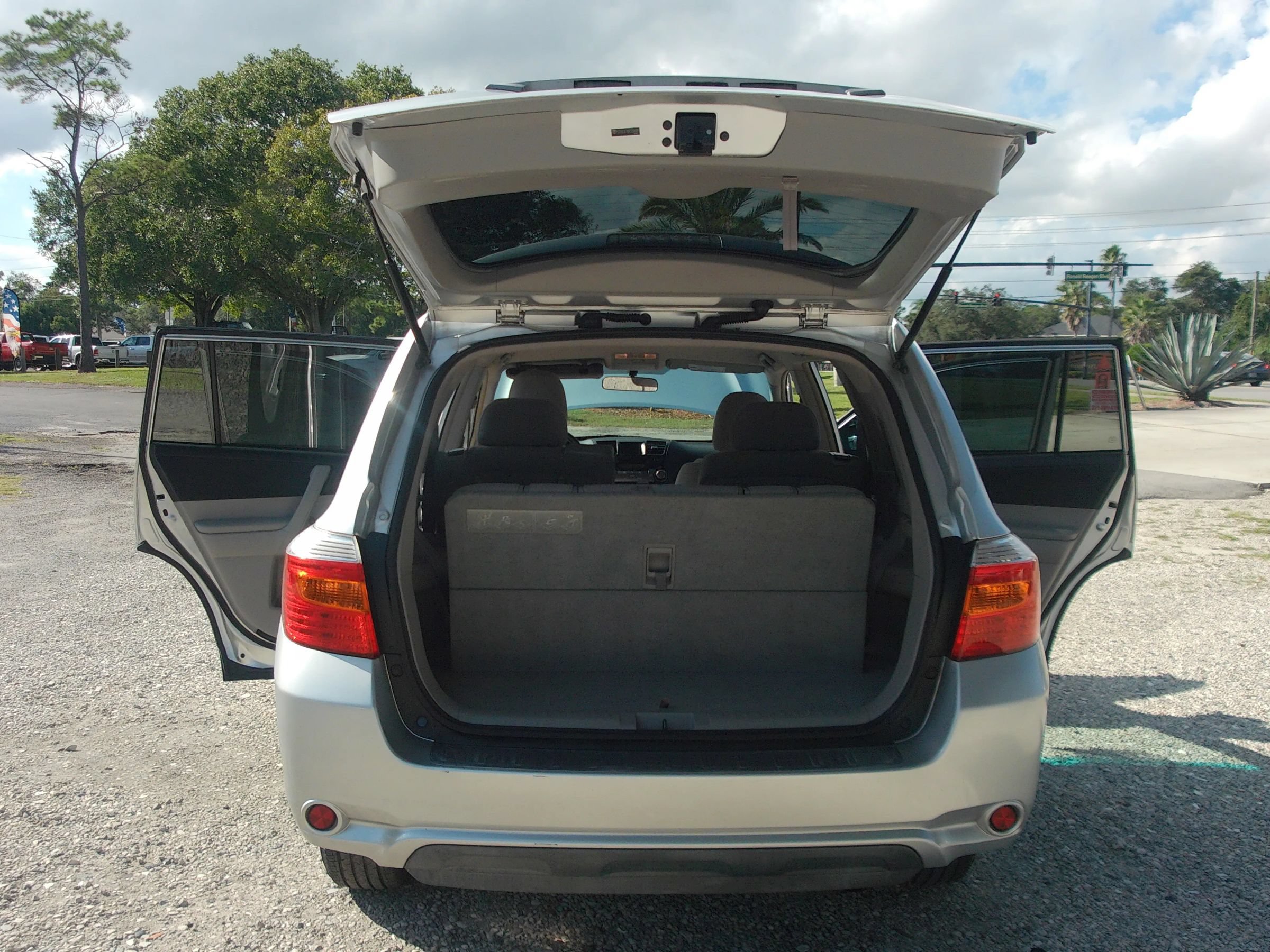 Used 2010 Toyota Highlander 2WD w/ 3rd Row Seat Pkg image 30
