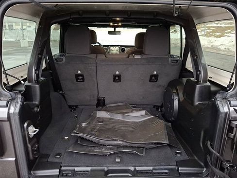 Used 2022 Jeep Wrangler Unlimited Sport image 31