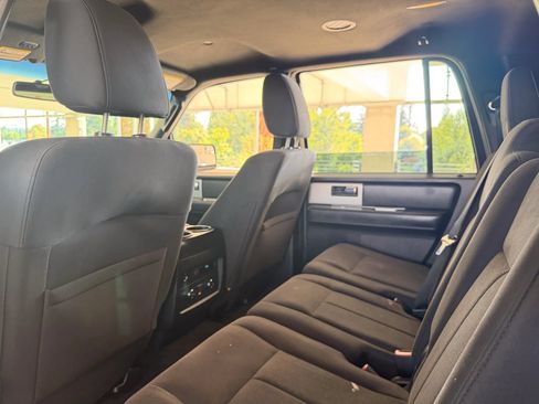 Used 2017 Ford Expedition EL XLT AWD/4WD image 19