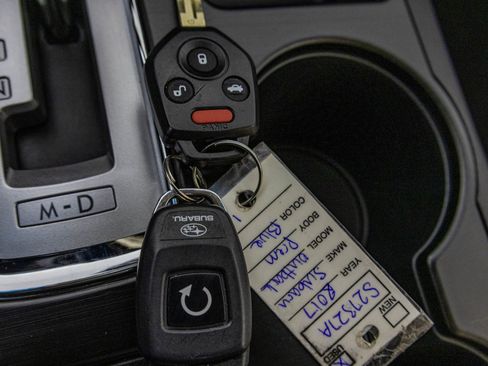 Used 2017 Subaru Outback 2.5i Premium image 32