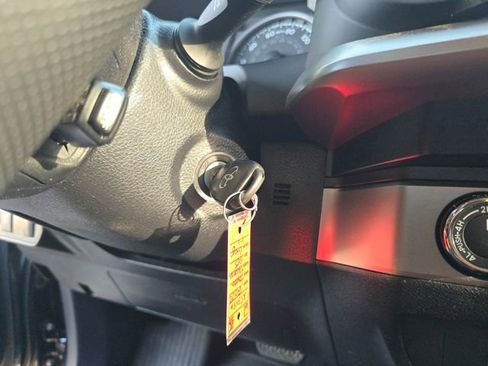 Used 2022 Toyota Tacoma SR5 image 29