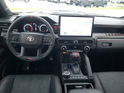 Certified 2025 Toyota Tacoma TRD Pro AWD/4WD image 9