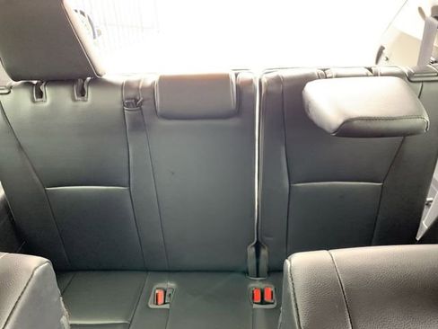 Used 2022 Toyota Highlander XLE image 34