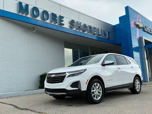 Certified 2024 Chevrolet Equinox LT w/ LPO, Floor Liner Package image 1