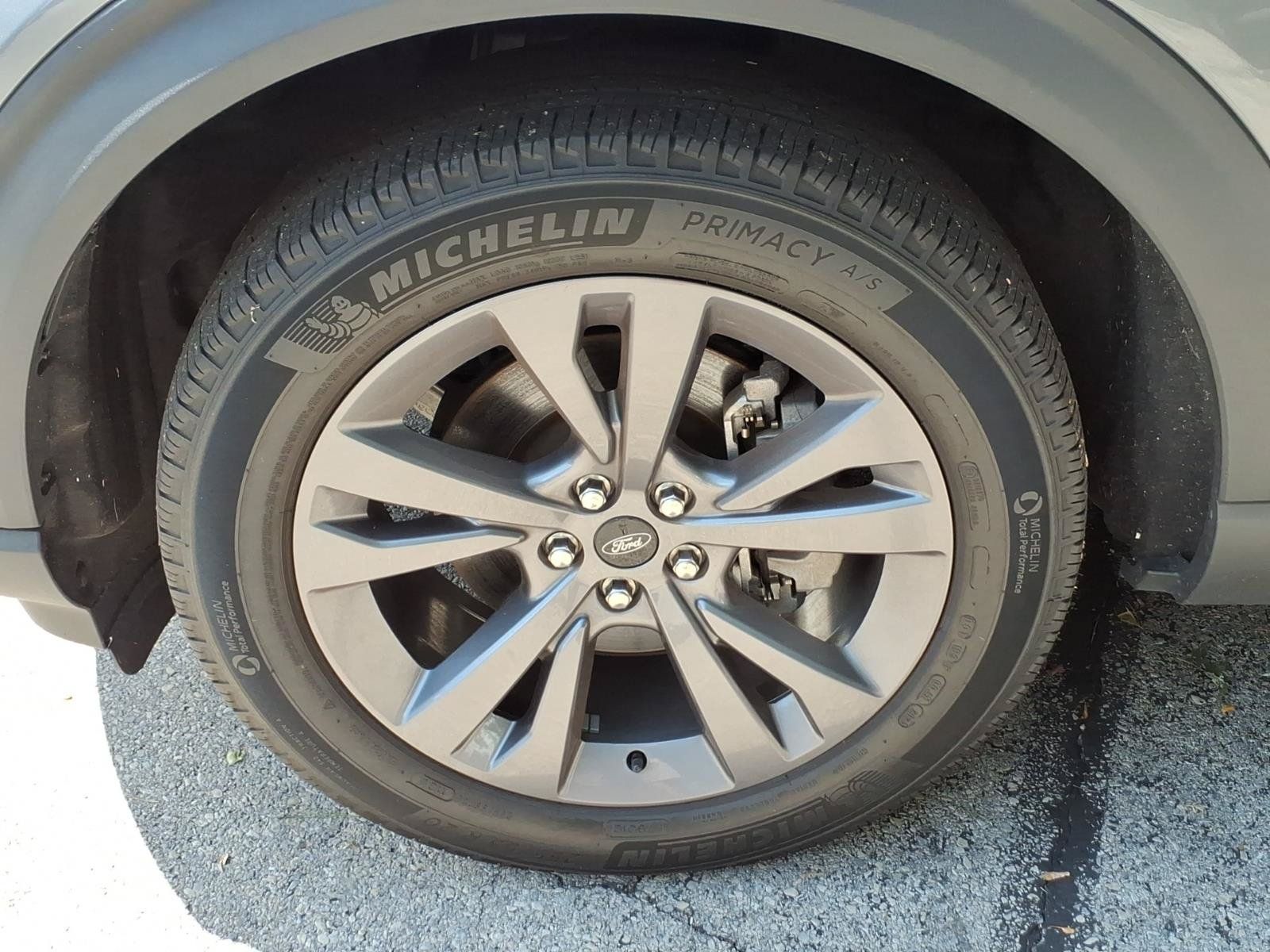 Used 2023 Ford Explorer XLT w/ Equipment Group 202A AWD/4WD image 10