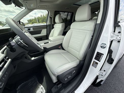 New 2026 Hyundai Santa Fe Calligraphy image 13