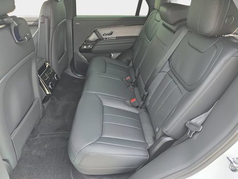 New 2026 Land Rover Range Rover Sport SE AWD/4WD image 15