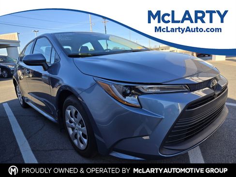 Used 2024 Toyota Corolla LE image 1