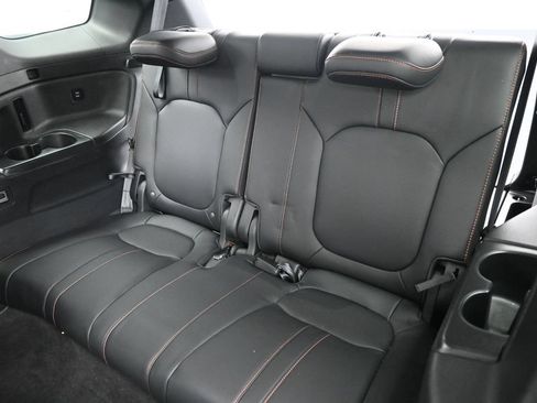 Used 2025 Honda Pilot TrailSport image 29