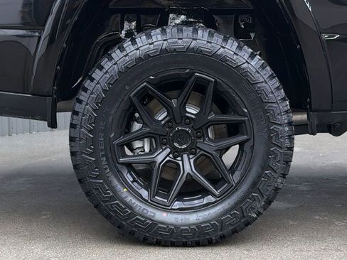 Used 2025 RAM 1500 Limited image 11