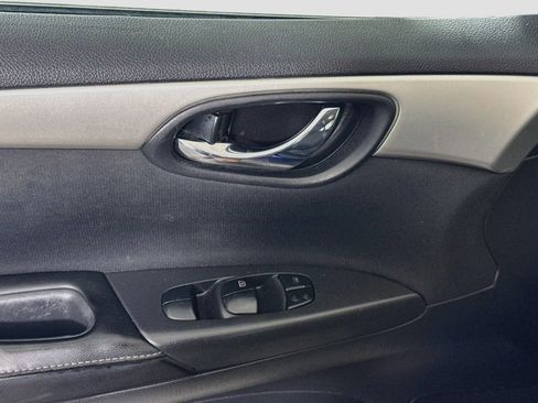 Used 2019 Nissan Sentra S FWD image 23