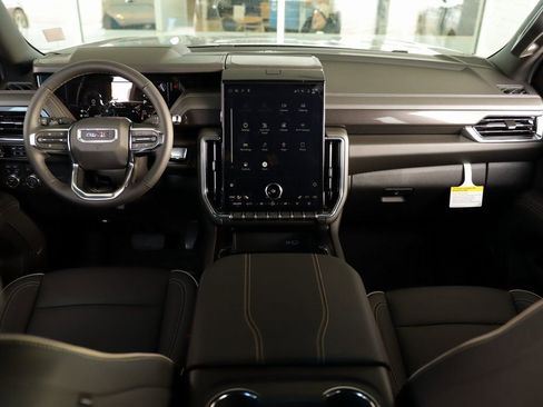 New 2026 GMC Yukon XL Elevation image 22