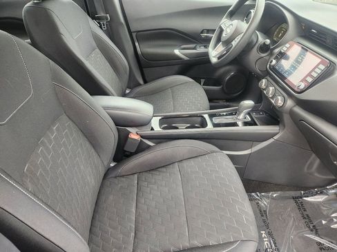 Used 2023 Nissan Kicks SV image 14