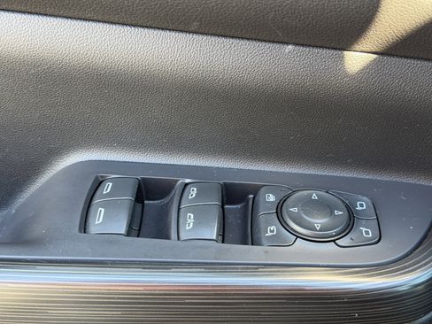 Used 2020 GMC Acadia SLT w/ Premium Package image 18