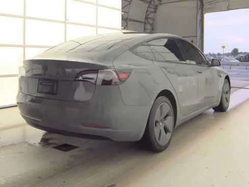 Used 2023 Tesla Model 3 Standard Range RWD image 3