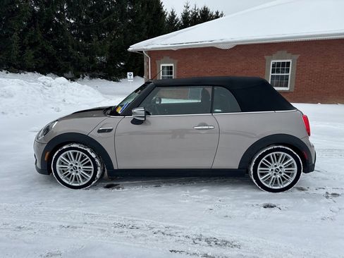 Used 2024 MINI Cooper S image 2