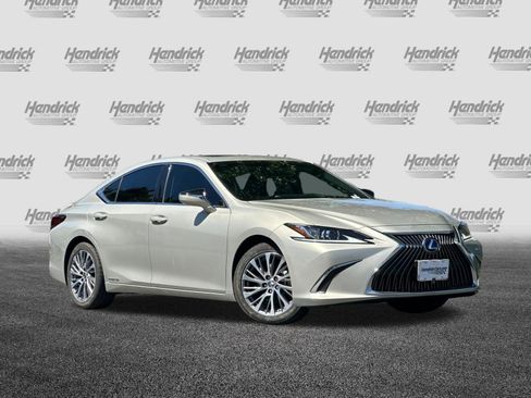Certified 2020 Lexus ES 300h w/ Premium Package FWD image 2