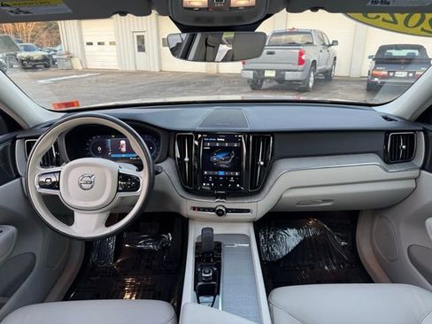 Certified 2023 Volvo XC60 B5 Plus w/ Climate Package image 23