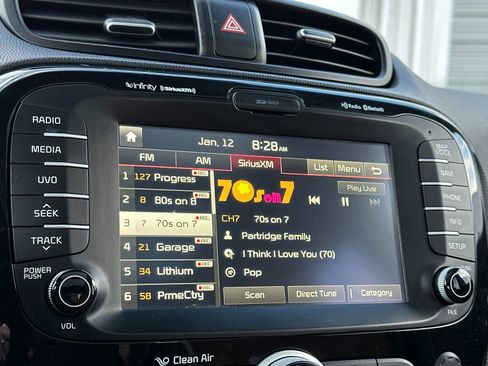 Used 2016 Kia Soul ! w/ Premium Package image 18