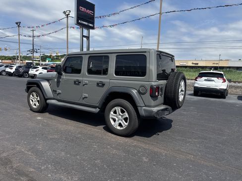 Used 2021 Jeep Wrangler Unlimited Sport w/ Sun And Sound Package AWD/4WD image 6