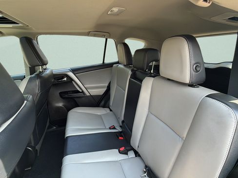 Used 2018 Toyota RAV4 Limited w/ Advanced Technology Package AWD/4WD image 26