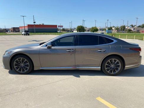 Used 2018 Lexus LS 500 500 Base w/ Interior Upgrade Package image 4