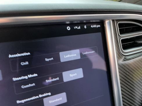 Used 2017 Tesla Model X P100D image 11