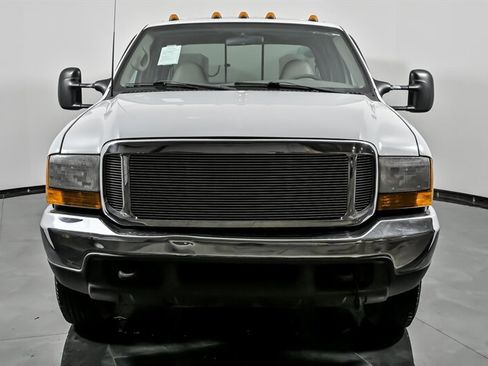Used 2000 Ford F350 Lariat image 4