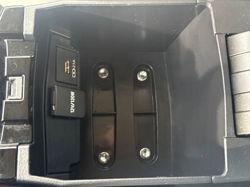 Used 2020 Toyota Corolla LE image 26