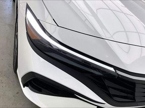 Used 2025 Hyundai Elantra SEL image 15