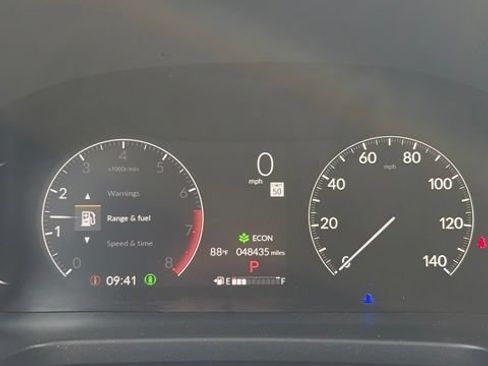 Used 2023 Honda Pilot Touring image 7