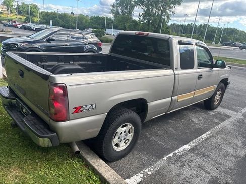 Used 2003 Chevrolet Silverado 1500 LS w/ Off-Road Package AWD/4WD image 4