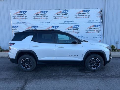 Used 2025 Chevrolet Equinox ACTIV w/ Safety and Technology Package image 2