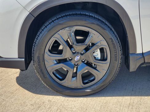 Used 2023 Subaru Ascent Onyx Edition image 11