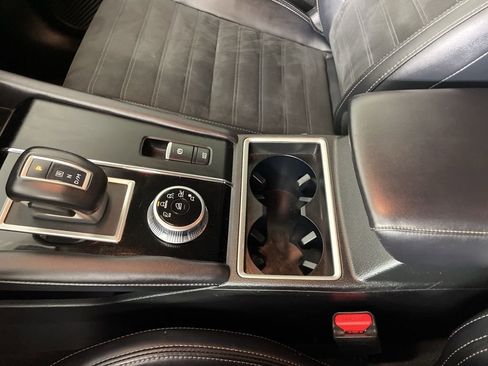 Used 2024 Mitsubishi Outlander SE image 33