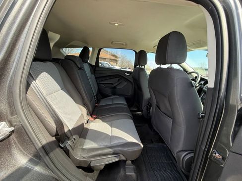 Used 2017 Ford Escape SE w/ Equipment Group 201A AWD/4WD image 22
