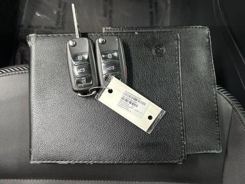 Used 2016 Volkswagen Beetle 1.8T S image 38