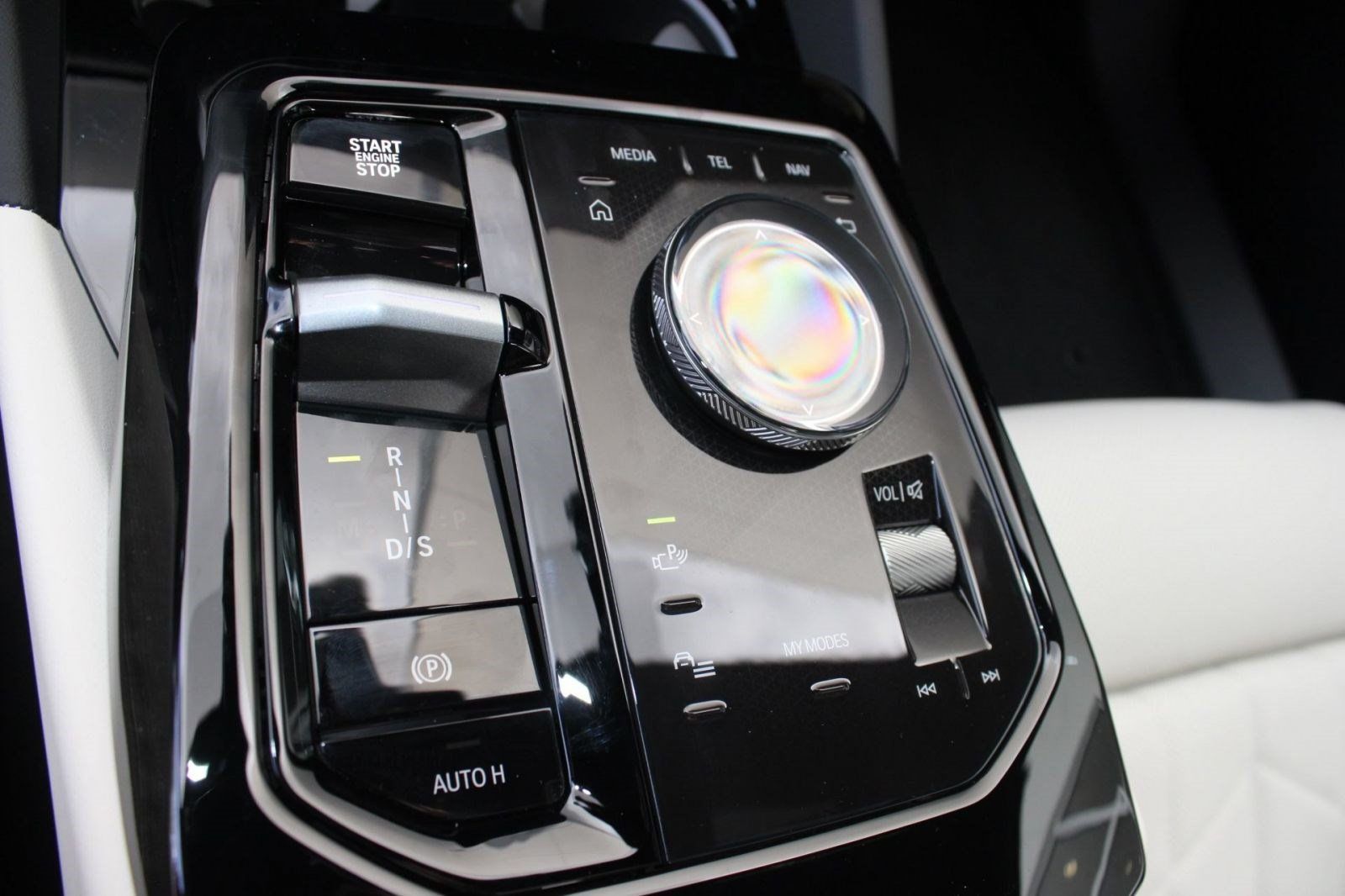 Used 2026 BMW 530i w/ M Sport Package RWD image 17