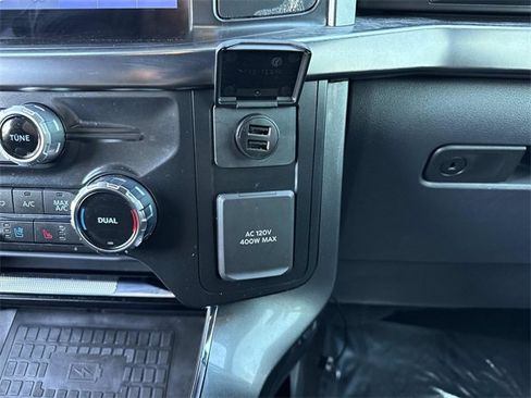 Used 2022 Ford F150 Lariat w/ Equipment Group 502A High image 23