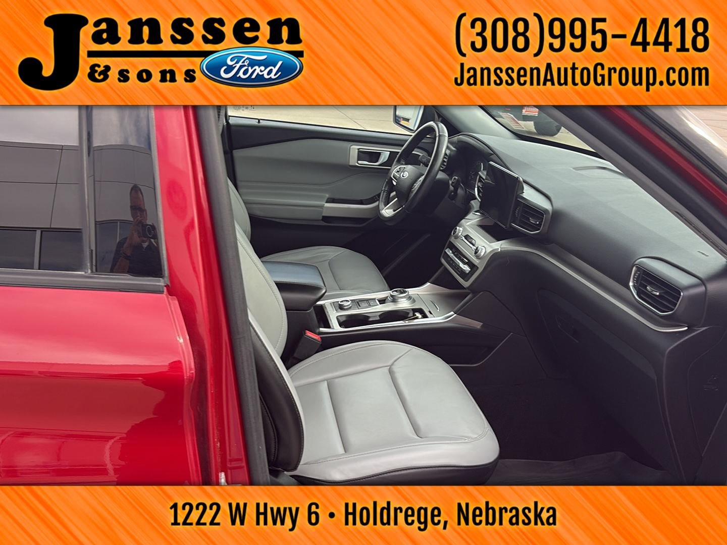 Used 2021 Ford Explorer XLT w/ Equipment Group 202A AWD/4WD image 12