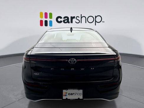 Used 2023 Toyota Crown AWD/4WD image 4